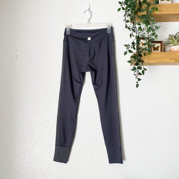 🦋 VUORI Dark Gray Colorblock Leggings Small Workout Casual Running Athletic - Picture 2 of 4